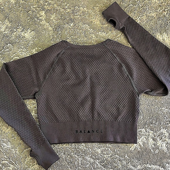 Balance Athletica Energy Long Sleeve Compression Crop Top & Leggings Set Quartz - Picture 9 of 16